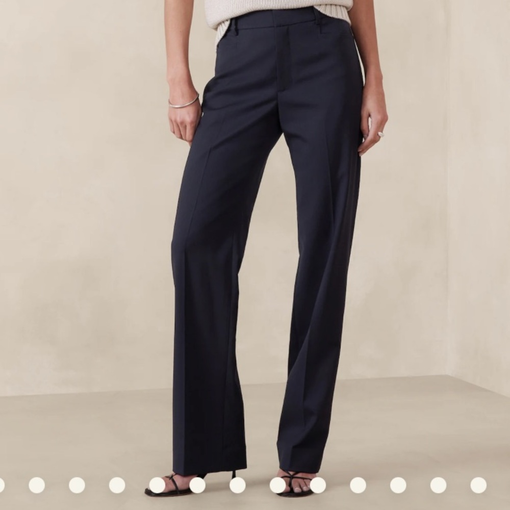 Tailored High-Waist Wide-Leg Pants - Black - Picture 2 of 16